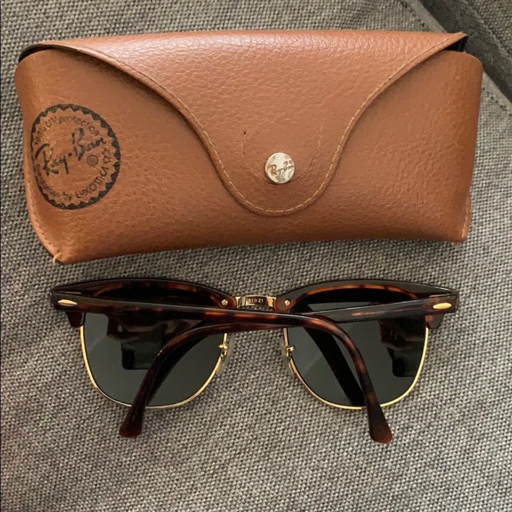 Ray-Ban Clubmasters - Picture 2 of 4